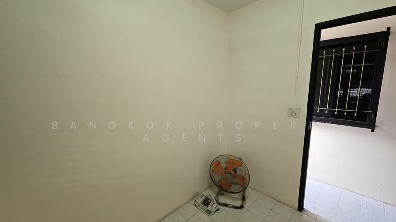 House in soi Sukhumvit 50, Bangkok, Bang Chak, Phra Khanong, Bangkok, 3 Bedrooms, 300 sqm, Single Detached House For Rent, by BANGKOK PROPERTY AGENTS, 500472678 - DDproperty.com