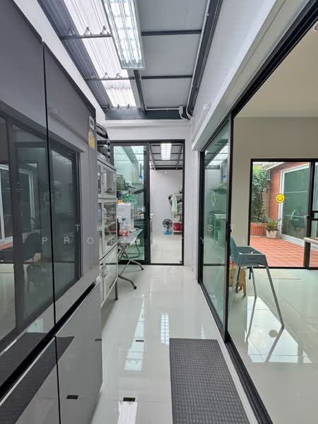 Baan Klang Muang Ratchaphruek, Nonthaburi, Road in Front of House, Mahasawat, Bang Kruai, Nonthaburi, 3 Bedrooms, 152 sqm, Single Detached House For Sale, by The Best Property เก๋, 500472721 - DDproperty.com