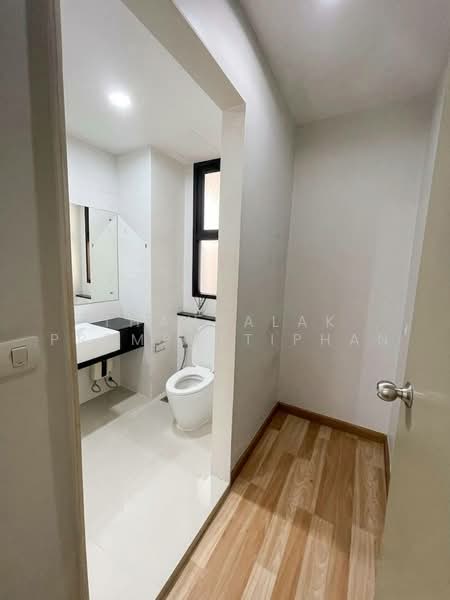 IDEO Ratchada-Huaikwang, Bangkok, 62 Pracharajbumpen Road, Huai Khwang, Bangkok, 1 Bedroom, 35 sqm, Condo For Rent, by Thanyalak Premputtiphan, 500472761 - DDproperty.com
