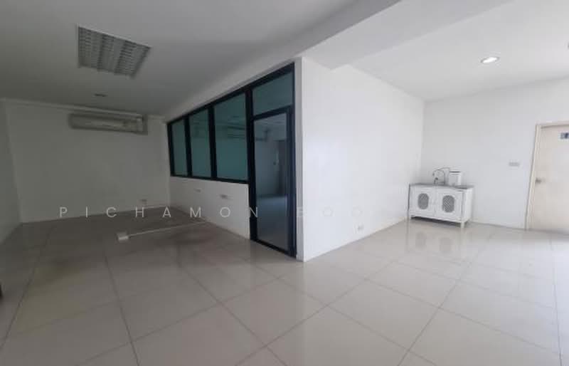 Thairong Tower, Bangkok, Phatthanakan Road, Suan Luang, Bangkok, 1 Bedroom, 84 sqm, Condo For Sale, by Pichamon Boonchit, 500472785 - DDproperty.com