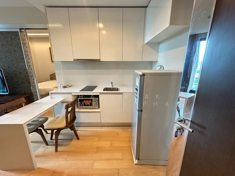 Equinox Phahol Vibha, Bangkok, 345 Paholyothin Road, Jom Phon, Chatuchak, Bangkok, 1 Bedroom, 40 sqm, Condo For Sale, by Thanyalak Premputtiphan, 500472877 - DDproperty.com