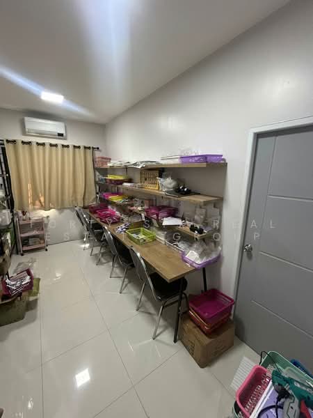 ที่ดิน 93 ตรว. พร้อมโกดัง เยื้องปตท.พิมลราช, นนทบุรี, พิมลราช, บางบัวทอง, นนทบุรี, 239 ตร.ม., โกดัง-โรงงาน ขาย, โดย Forty-Six Real Estate Group, 500472883 - DDproperty.com