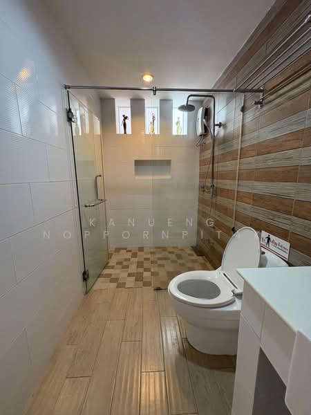 View Point Village, Chon Buri (Pattaya), Pattaya City, Bang Lamung, Bang Lamung (Pattaya), Chon Buri (Pattaya), 7 Bedrooms, 174 sqm, Villa For Sale, by Kanueng Noppornpitak, 500472884 - DDproperty.com