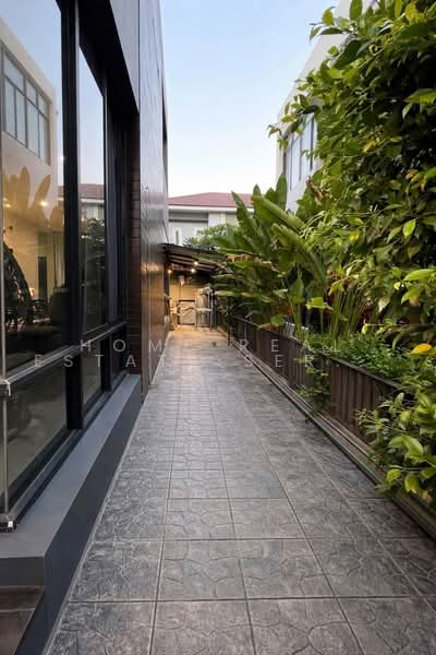 The Season Phetkasem 69, Bangkok, 79 Road along Khlong Phasi Charoen, southern side, Nong Kham, Nong Khaem, Bangkok, 3 Bedrooms, 135 sqm, Single Detached House For Sale, by HOME Real Estate Service, 500472901 - DDproperty.com