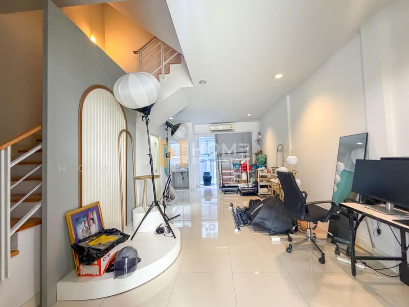 Baan Klang Muang Ratchaphruek Sathorn, Nonthaburi, Ratchaphruek Bang Khanun, Bang Khanun, Bang Kruai, Nonthaburi, 3 Bedrooms, 160 sqm, Single Detached House For Sale, by HOME Real Estate Service, 500472923 - DDproperty.com
