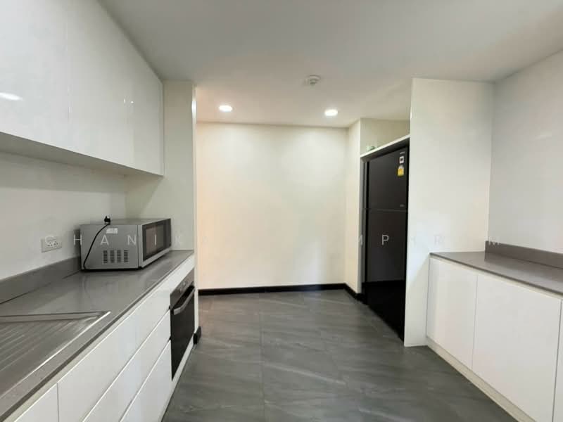 The Avenue Sukumvit 61, Bangkok, Sukhumvit 61, Khlong Tan Nua, Watthana, Bangkok, 3 Bedrooms, 192 sqm, Condo For Rent, by Chanikarn Lumphrom, 500472925 - DDproperty.com