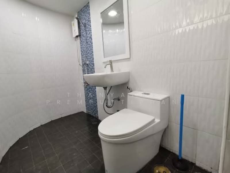 ITF Silom Palace, Bangkok, 160 Soi Naradhiwas Rajanagarindra 1, Suriyawong, Bang Rak, Bangkok, 1 Bedroom, 51 sqm, Condo For Rent, by Thanyalak Premputtiphan, 500472938 - DDproperty.com