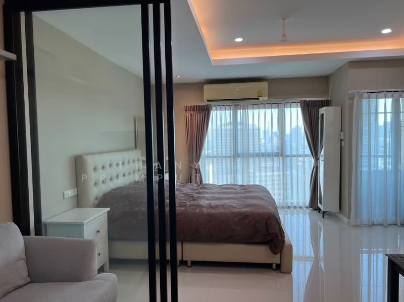 Sathorn Gardens, Bangkok, 39 South Sathorn Road, Thung Maha Mek, Sathon, Bangkok, 1 Bedroom, 40 sqm, Condo For Rent, by Thanyalak Premputtiphan, 500472945 - DDproperty.com