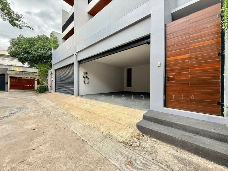 Townhouse, กรุงเทพ, Sukhumvit 39, คลองเตยเหนือ, วัฒนา, กรุงเทพ, 350 ตร.ม., ทาวน์เฮ้าส์ ให้เช่า, โดย Bangkok Residential, 500472977 - DDproperty.com