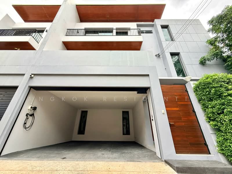 Townhouse, Bangkok, Sukhumvit 39, Khlongtoei Nua, Watthana, Bangkok, 3 Bedrooms, 350 sqm, Townhouse For Rent, by Bangkok Residential, 500472977 - DDproperty.com