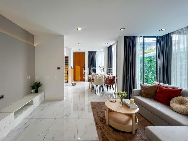 บ้านแฝด พระราม 9 ซอย 51, Bangkok, Suan Luang, Bangkok, 4 Bedrooms, 400 sqm, Semi-Detached House (Twin House) For Sale, by HOME Real Estate Service, 500472990 - DDproperty.com