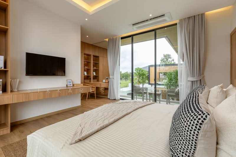 Mouana Grande Chalong Bay, Phuket, Chalong, Muang Phuket, Phuket, 5 Bedrooms, 4 sqm, Villa For Sale, by Sikkares Ploydang, 500472994 - DDproperty.com