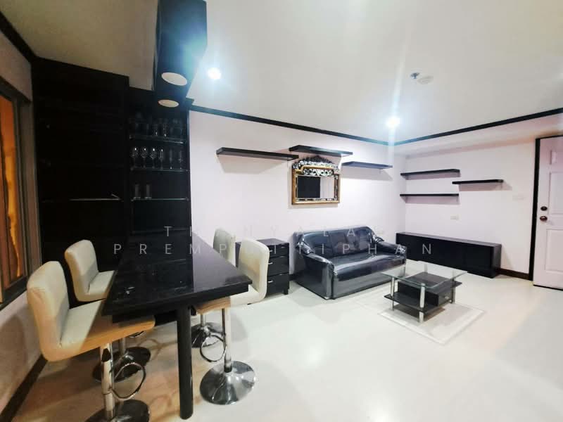 Lumpini Ville Sukhumvit 77, Bangkok, Sukhumvit 77 Road, Suan Luang, Bangkok, 1 Bedroom, 43 sqm, Condo For Sale, by Thanyalak Premputtiphan, 500473010 - DDproperty.com