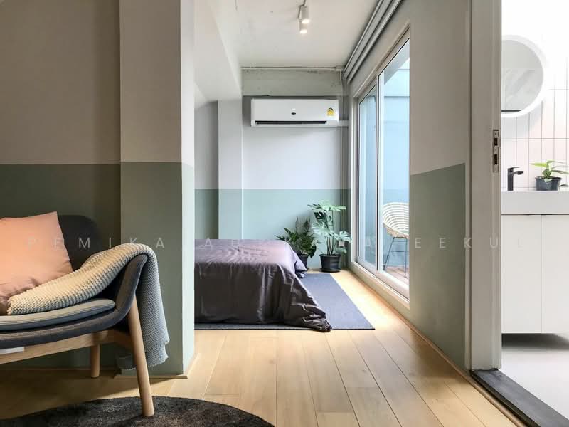 3-BR Townhouse, Bangkok, Khlong Tan Nua, Watthana, Bangkok, 3 Bedrooms, 240 sqm, Townhouse For Rent, by Pemika Aukkaraleekul, 500473014 - DDproperty.com