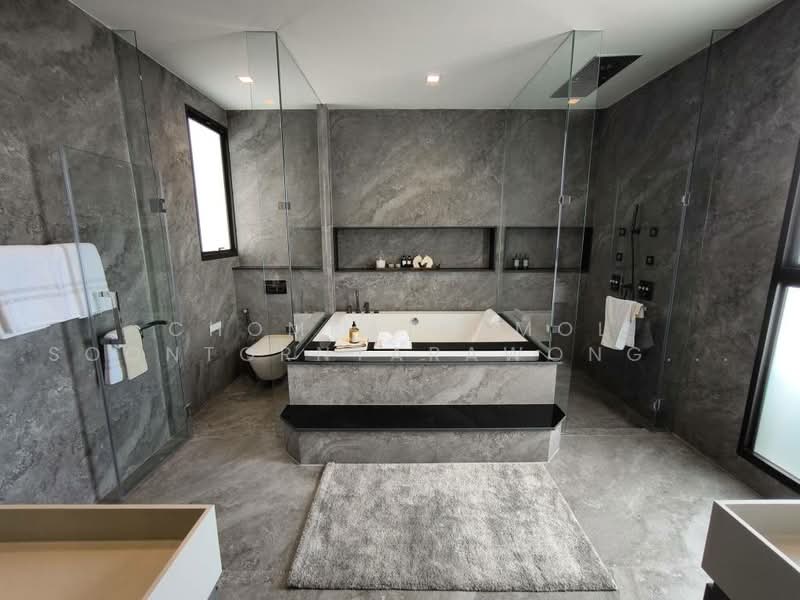CONNOISSEUR Phatthanakan, Bangkok, Soi Phatthanakan 32, Suan Luang, Bangkok, 6 Bedrooms, 952 sqm, Single Detached House For Sale, by Chomratkamol Soontorntarawong (Gor), 500473116 - DDproperty.com