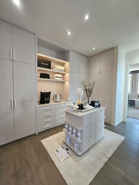 Noble Terra Rama 9-Ekamai, Bangkok, 299 Chamnian Soem Alley, Wang Thonglang, Bangkok, 4 Bedrooms, 382 sqm, Single Detached House For Sale, by Chomratkamol Soontorntarawong (Gor), 500473172 - DDproperty.com