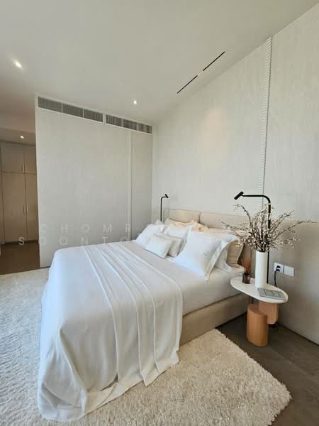 Noble Terra Rama 9-Ekamai, Bangkok, 299 Chamnian Soem Alley, Wang Thonglang, Bangkok, 4 Bedrooms, 382 sqm, Single Detached House For Sale, by Chomratkamol Soontorntarawong (Gor), 500473172 - DDproperty.com