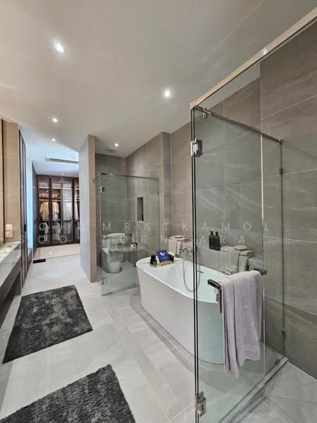 Noble Terra Rama 9-Ekamai, Bangkok, 299 Chamnian Soem Alley, Wang Thonglang, Bangkok, 4 Bedrooms, 457 sqm, Single Detached House For Sale, by Chomratkamol Soontorntarawong (Gor), 500473175 - DDproperty.com