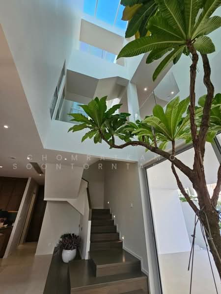 Noble Terra Rama 9-Ekamai, Bangkok, 299 Chamnian Soem Alley, Wang Thonglang, Bangkok, 5 Bedrooms, 498 sqm, Single Detached House For Sale, by Chomratkamol Soontorntarawong (Gor), 500473176 - DDproperty.com