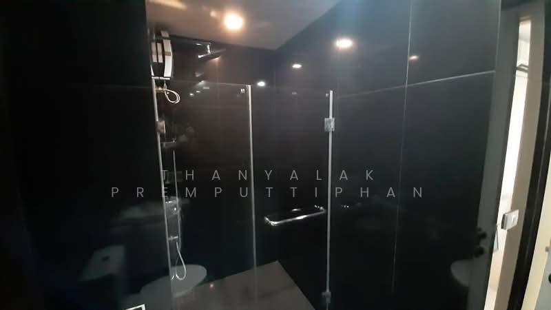 Rhythm Sukhumvit 36-38, Bangkok, 55 Soi Sukhumvit 36, Sukhumvit Road, Phra Kanong, Khlong Toei, Bangkok, 2 Bedrooms, 56 sqm, Condo For Sale, by Thanyalak Premputtiphan, 500473221 - DDproperty.com