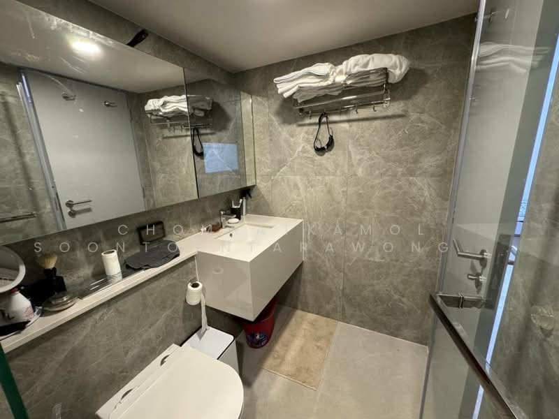 SOHO Bangkok Ratchada, Bangkok, 74 Pracha Rat Bamphen Rd, Huai Khwang, Bangkok, 2 Bedrooms, 47 sqm, Condo For Sale, by Chomratkamol Soontorntarawong (Gor), 500473232 - DDproperty.com