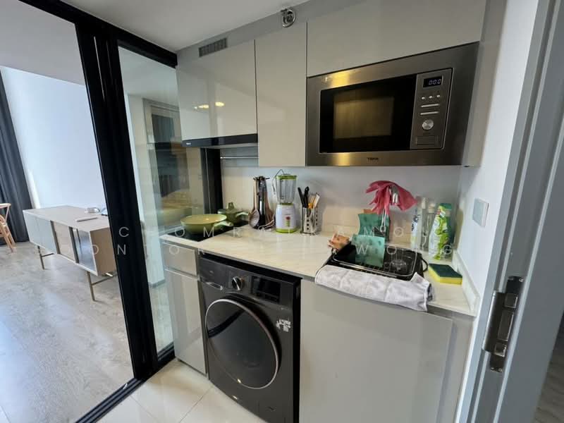 SOHO Bangkok Ratchada, Bangkok, 74 Pracha Rat Bamphen Rd, Huai Khwang, Bangkok, 2 Bedrooms, 47 sqm, Condo For Sale, by Chomratkamol Soontorntarawong (Gor), 500473232 - DDproperty.com