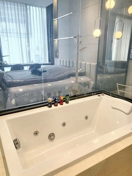 ASHTON Silom, Bangkok, 166 Silom Road, Bang Rak, Bangkok, 1 Bedroom, 41 sqm, Condo For Rent, by Chomratkamol Soontorntarawong (Gor), 500473276 - DDproperty.com