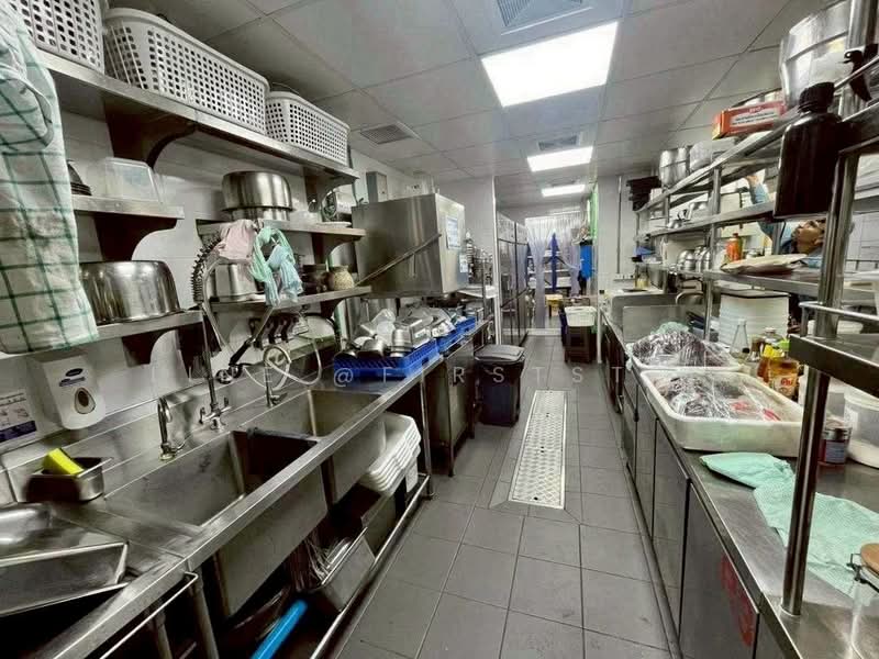Restaurant Space with Fully Equipped Kitchen Thonglor Near BTS Thonglor, Bangkok, Phra Kanong, Khlong Toei, Bangkok, , 230 sqm, Retail Space For Rent, by LINE @firststep, 500473285 - DDproperty.com