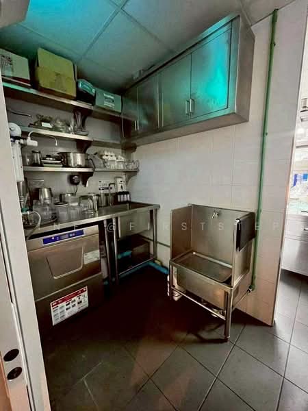 Restaurant Space with Fully Equipped Kitchen Thonglor Near BTS Thonglor, Bangkok, Phra Kanong, Khlong Toei, Bangkok, , 230 sqm, Retail Space For Rent, by LINE @firststep, 500473285 - DDproperty.com