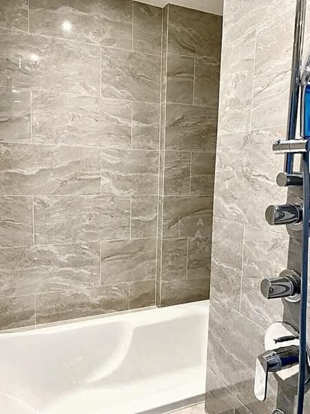ASHTON Asoke-Rama 9, Bangkok, 469 Asoke-Dindaeng Road, Din Daeng, Bangkok, 2 Bedrooms, 66 sqm, Condo For Sale, by Chomratkamol Soontorntarawong (Gor), 500473295 - DDproperty.com