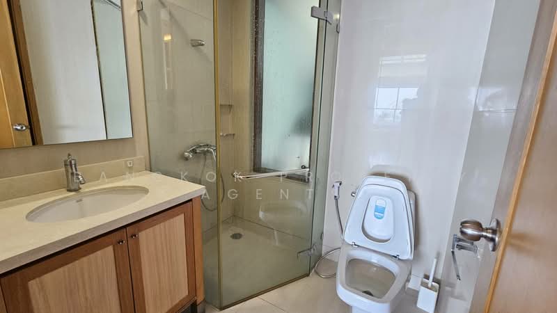The Emporio Place, Bangkok, 93 Soi Sukhumvit 24, Sukhumvit Road, Khong Tan, Khlong Toei, Bangkok, 2 Bedrooms, 105 sqm, Condo For Rent, by BANGKOK PROPERTY AGENTS, 500473391 - DDproperty.com