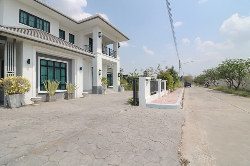 Lively Home Community, Buriram, Buri Ram, Ban Bua, Muang Buri Ram, Buri Ram, 3 Bedrooms, 252 sqm, Single Detached House For Sale, by วีรภัทรา ดาร์เปอร์, 500473429 - DDproperty.com