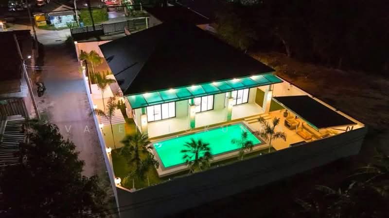 3-BR Villa, Chon Buri (Pattaya), Huai Yai, Bang Lamung (Pattaya), Chon Buri (Pattaya), 3 Bedrooms, 300 sqm, Villa For Sale, by Valen Lokunpai , 500473432 - DDproperty.com