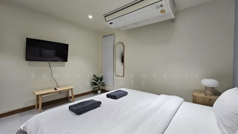Townhome-Office near Benchakitti Park, กรุงเทพ, คลองเตย, กรุงเทพ, 250 ตร.ม., ทาวน์เฮ้าส์ ให้เช่า, โดย BANGKOK PROPERTY AGENTS, 500473447 - DDproperty.com