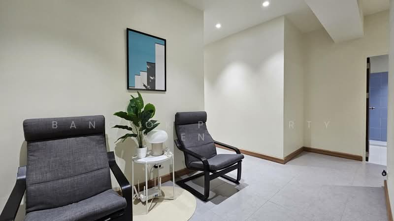 Townhome-Office near Benchakitti Park, Bangkok, Khlong Toei, Bangkok, 4 Bedrooms, 250 sqm, Townhouse For Rent, by BANGKOK PROPERTY AGENTS, 500473447 - DDproperty.com