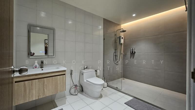 Townhome-Office near Benchakitti Park, กรุงเทพ, คลองเตย, กรุงเทพ, 250 ตร.ม., ทาวน์เฮ้าส์ ให้เช่า, โดย BANGKOK PROPERTY AGENTS, 500473447 - DDproperty.com