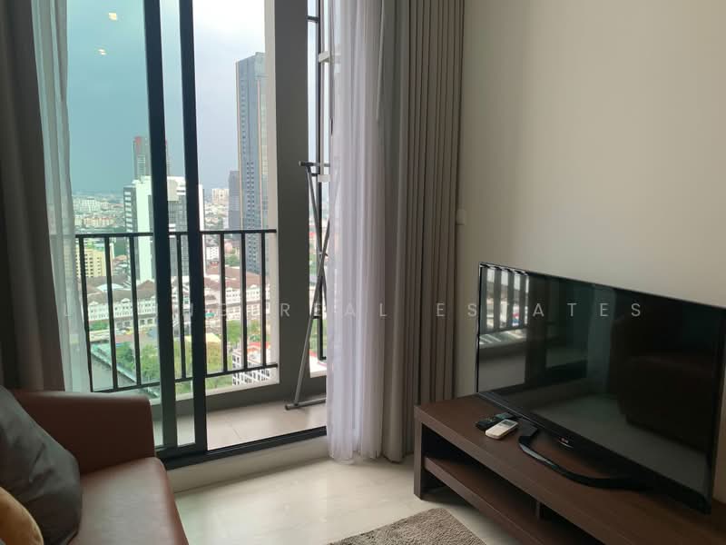 The Niche Pride Thonglor-Phetchaburi, Bangkok, New Petchaburi Road, Bang Kapi, Huai Khwang, Bangkok, 1 Bedroom, 30 sqm, Condo For Rent, by Living Real Estates, 500473462 - DDproperty.com