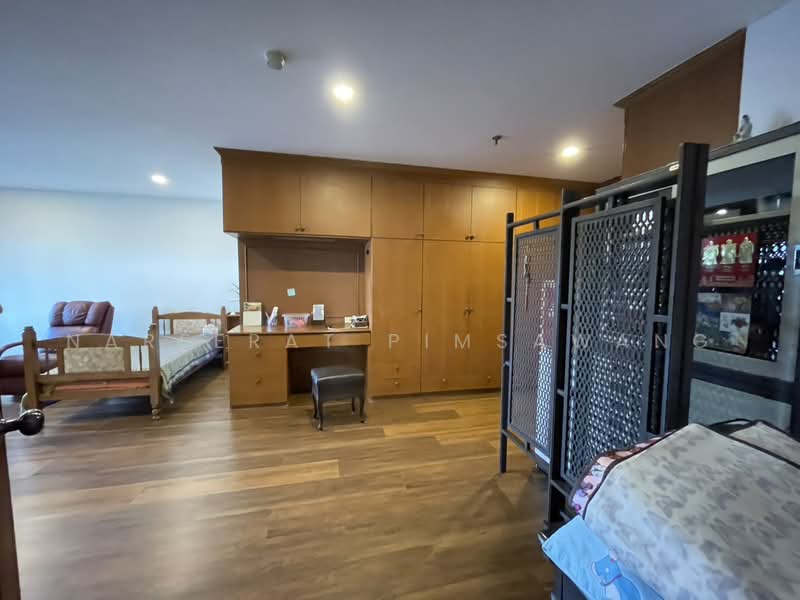 Fifty Fifth Tower, Bangkok, 84 Soi Sukhumvit 55, Sukhumvit Road, Khlong Tan Nua, Watthana, Bangkok, 3 Bedrooms, 223 sqm, Condo For Sale, by Nareerat Pimsawang, 500473564 - DDproperty.com