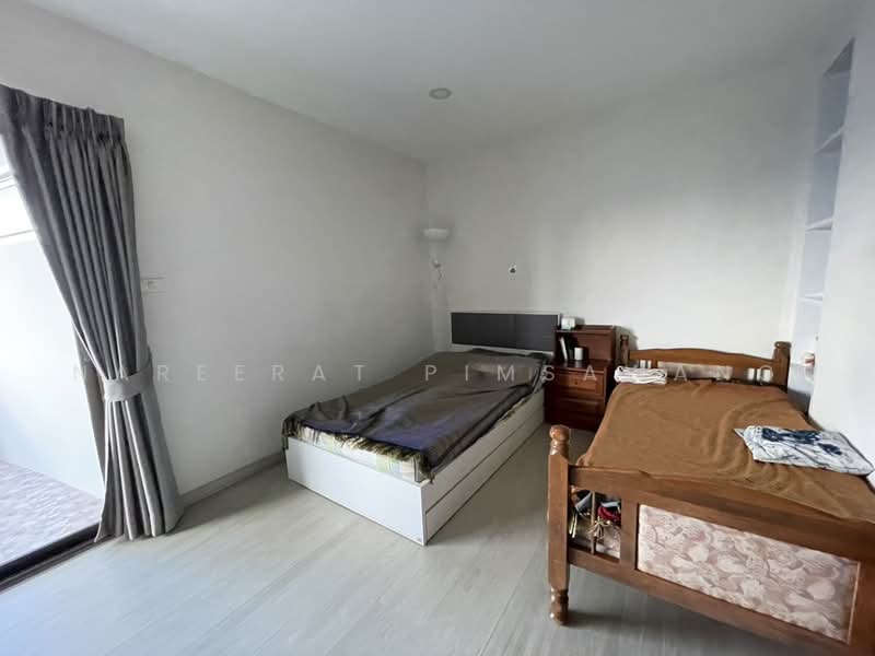 Fifty Fifth Tower, Bangkok, 84 Soi Sukhumvit 55, Sukhumvit Road, Khlong Tan Nua, Watthana, Bangkok, 3 Bedrooms, 223 sqm, Condo For Sale, by Nareerat Pimsawang, 500473564 - DDproperty.com