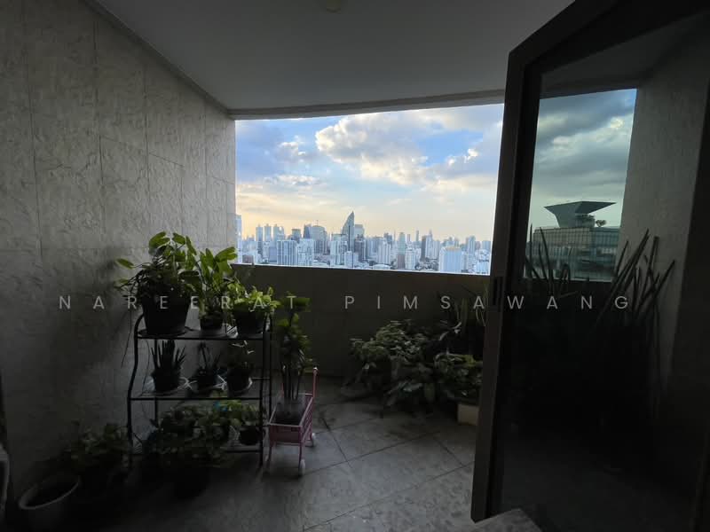 Fifty Fifth Tower, Bangkok, 84 Soi Sukhumvit 55, Sukhumvit Road, Khlong Tan Nua, Watthana, Bangkok, 3 Bedrooms, 223 sqm, Condo For Sale, by Nareerat Pimsawang, 500473564 - DDproperty.com