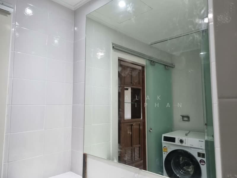 Sathorn Gardens, Bangkok, 39 South Sathorn Road, Thung Maha Mek, Sathon, Bangkok, 1 Bedroom, 40 sqm, Condo For Sale, by Thanyalak Premputtiphan, 500473570 - DDproperty.com