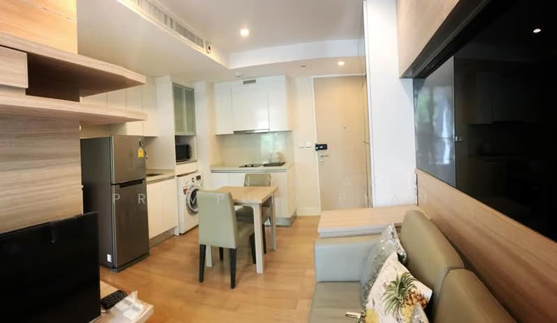 Collezio Sathorn-Pipat, Bangkok, 41 Soi Pipat 1 Silom Road, Silom, Bang Rak, Bangkok, 1 Bedroom, 44 sqm, Condo For Sale, by Thanyalak Premputtiphan, 500473614 - DDproperty.com