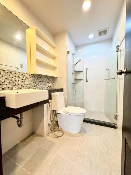 Diamond Sukhumvit, Bangkok, 1558 Sukhumvit Road, Phra Kanong, Khlong Toei, Bangkok, 1 Bedroom, 34 sqm, Condo For Rent, by Agentbkk, 500473616 - DDproperty.com