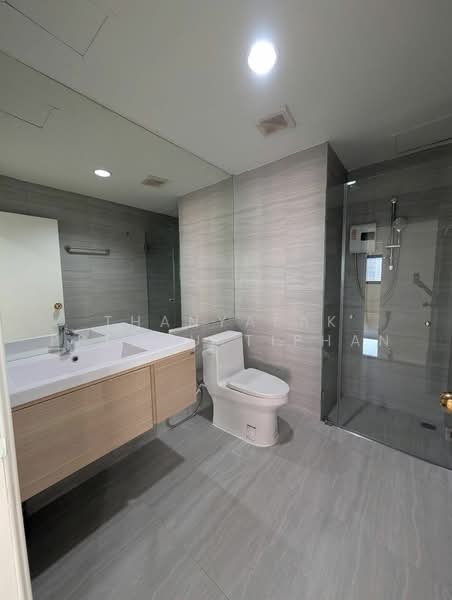 Sathorn Gardens, Bangkok, 39 South Sathorn Road, Thung Maha Mek, Sathon, Bangkok, 2 Bedrooms, 109 sqm, Condo For Sale, by Thanyalak Premputtiphan, 500473662 - DDproperty.com