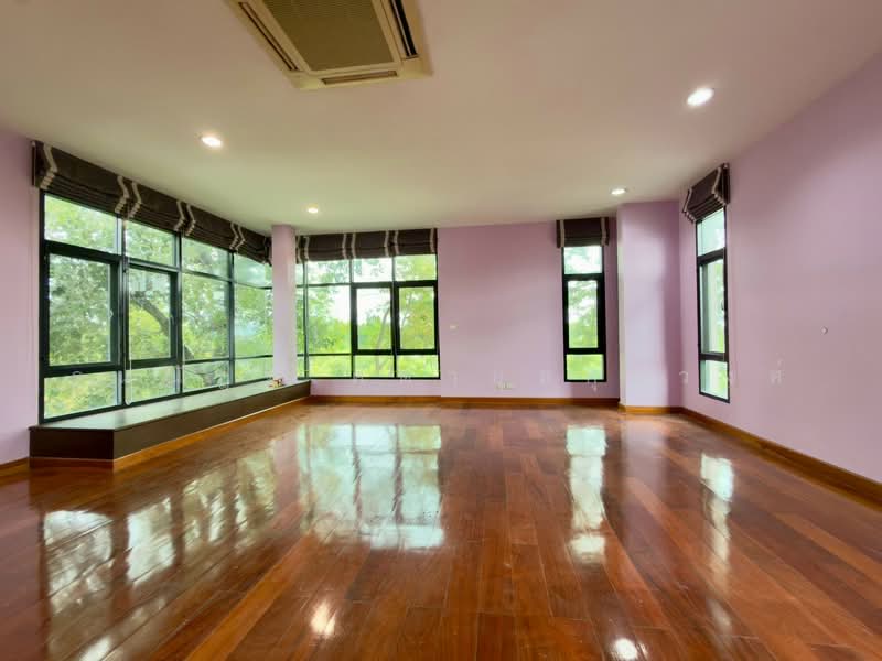 บุษราคัม residences, Bangkok, Sala Thammasop, Thawi Watthana, Bangkok, 5 Bedrooms, 300 sqm, Single Detached House For Sale, by ธนณัฎฐ์ ศตายุสกุลวงศ์, 500473677 - DDproperty.com