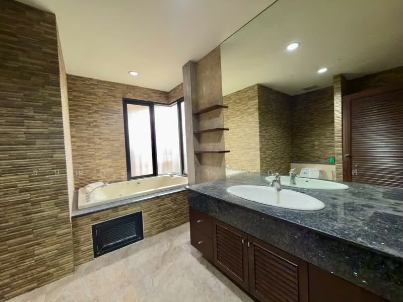 บุษราคัม residences, Bangkok, Sala Thammasop, Thawi Watthana, Bangkok, 5 Bedrooms, 300 sqm, Single Detached House For Sale, by ธนณัฎฐ์ ศตายุสกุลวงศ์, 500473677 - DDproperty.com