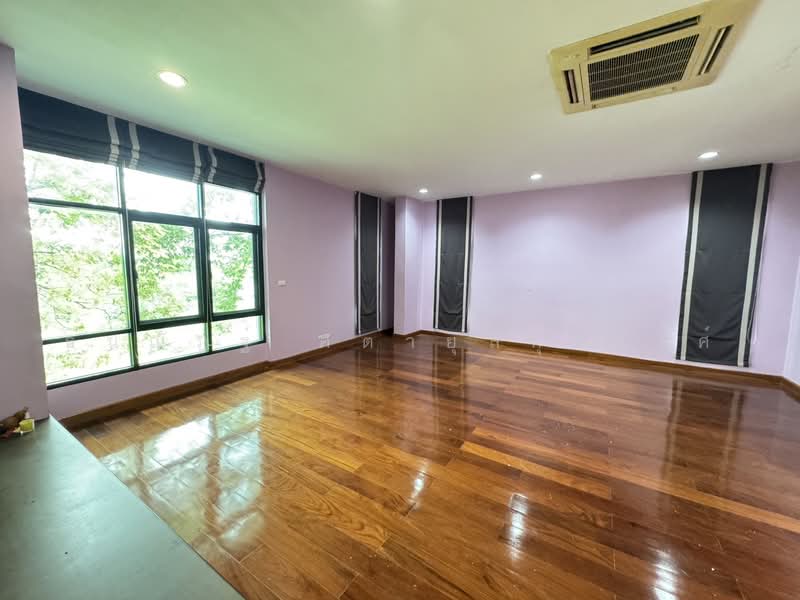 บุษราคัม residences, Bangkok, Sala Thammasop, Thawi Watthana, Bangkok, 5 Bedrooms, 300 sqm, Single Detached House For Sale, by ธนณัฎฐ์ ศตายุสกุลวงศ์, 500473677 - DDproperty.com