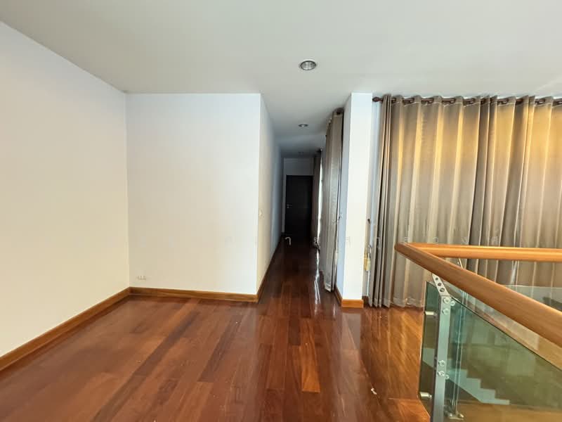 บุษราคัม residences, Bangkok, Sala Thammasop, Thawi Watthana, Bangkok, 5 Bedrooms, 300 sqm, Single Detached House For Sale, by ธนณัฎฐ์ ศตายุสกุลวงศ์, 500473677 - DDproperty.com