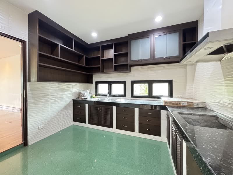 บุษราคัม residences, Bangkok, Sala Thammasop, Thawi Watthana, Bangkok, 5 Bedrooms, 300 sqm, Single Detached House For Sale, by ธนณัฎฐ์ ศตายุสกุลวงศ์, 500473677 - DDproperty.com