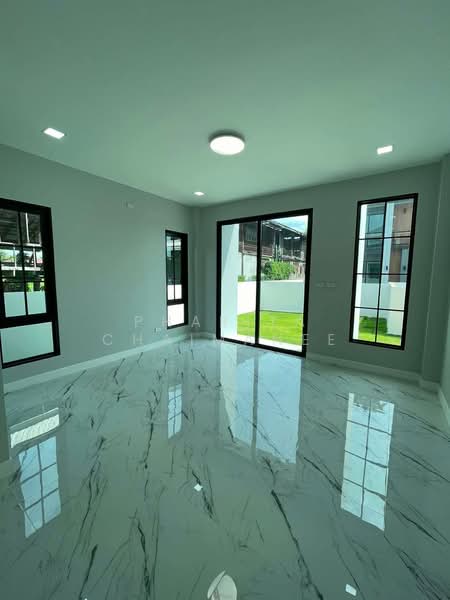 Brand new modern house, Chiang Mai, Pa Daet, Muang Chiang Mai, Chiang Mai, 4 Bedrooms, 185 sqm, Single Detached House For Sale, by Pharita Chaimanee, 500473719 - DDproperty.com